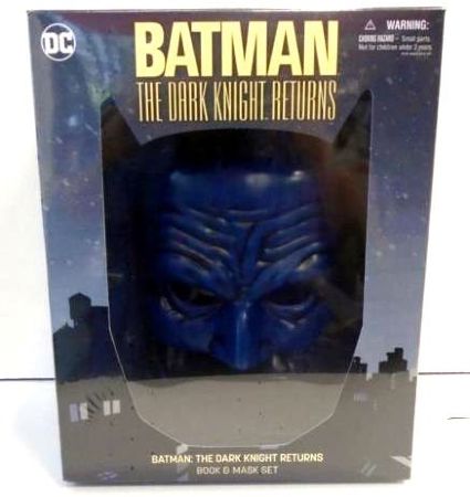 Batman: The Dark Knight Returns (Book & Mask Set)